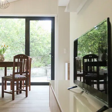 Дом отдыха Garden House Ramalde *