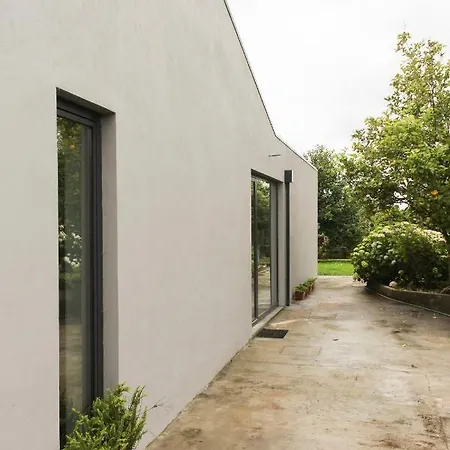 Semesterbostad Garden House Ramalde