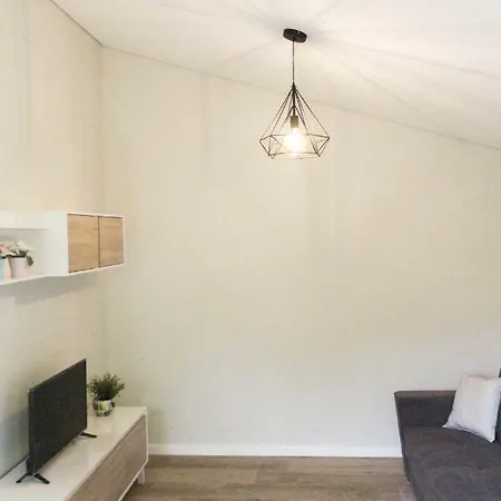 Semesterbostad Garden House Ramalde *
